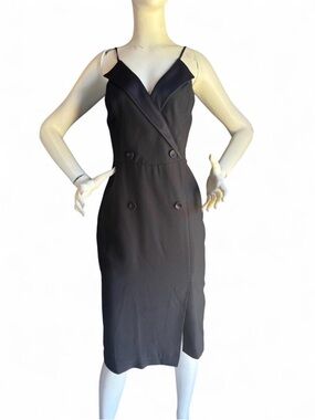 Adelyn Rae Sleeveless V-Neck Double-Breasted Sheath dress